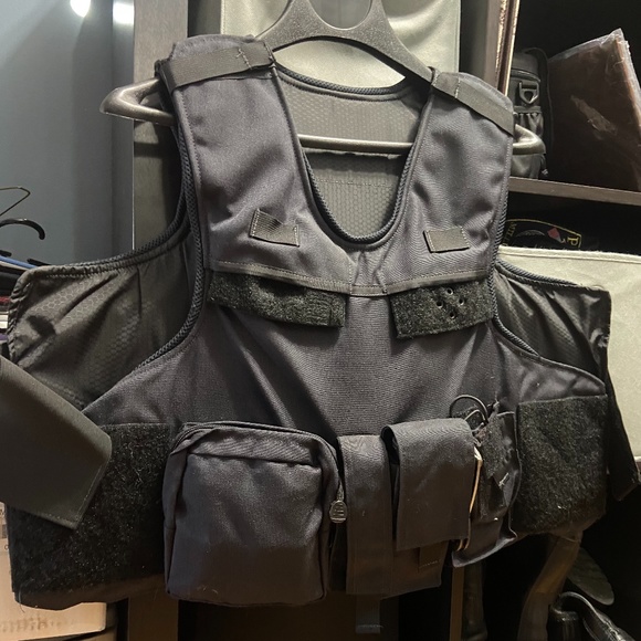 External carrier vest - Picture 1 of 2
